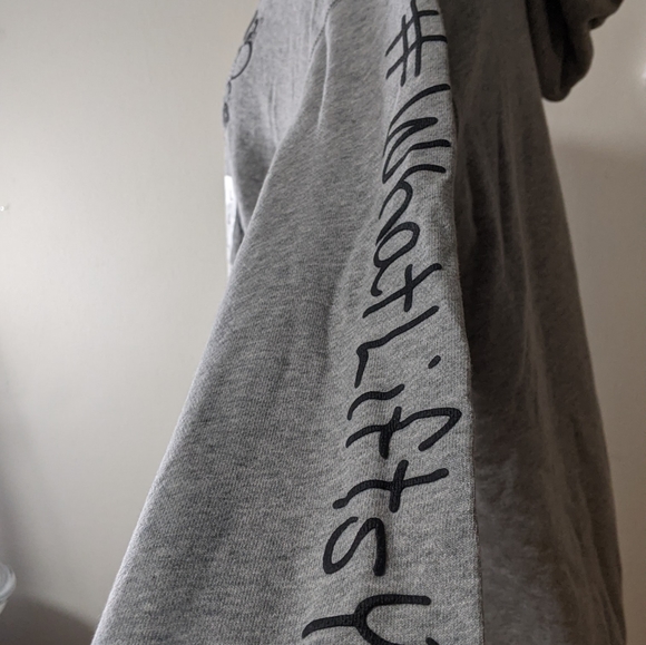 Uniqlo Hoodie - Picture 3 of 3